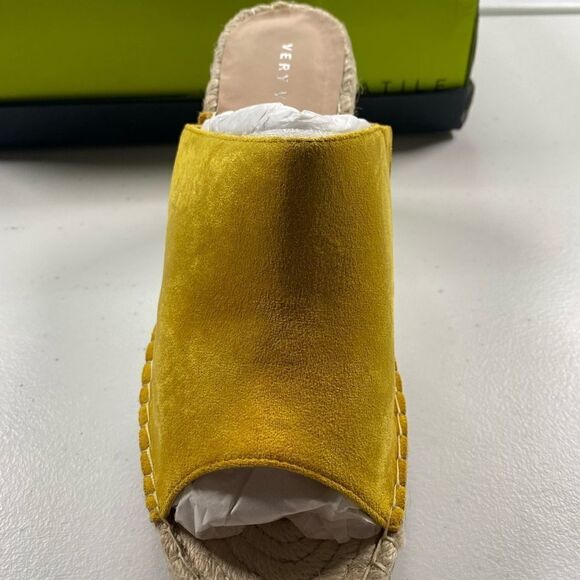 NIB Very Volatile Women’s Yellow 3.5” Heel Slip On Espadrille Sandals - Size 9 - Picture 7 of 11